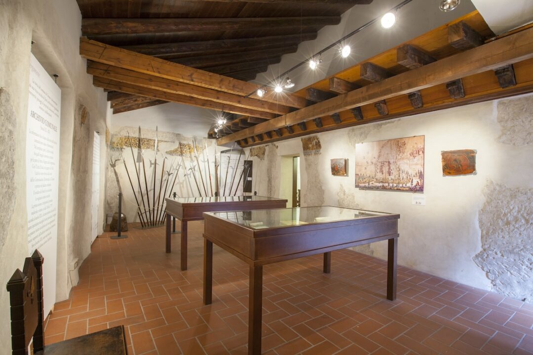 thumbnail MAP – Museo delle armi bianche e delle pergamene