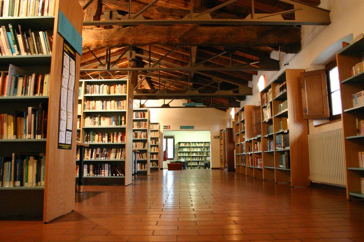 Biblioteca Comunale Villa Di Serio