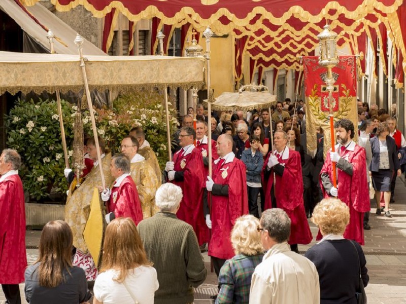 Processione Del Corpus Domini