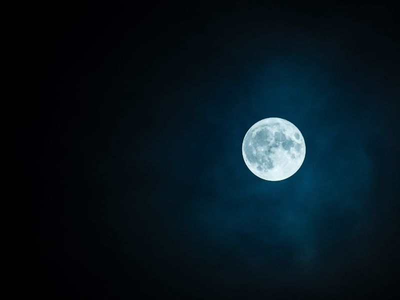 Clusone al chiaro di luna