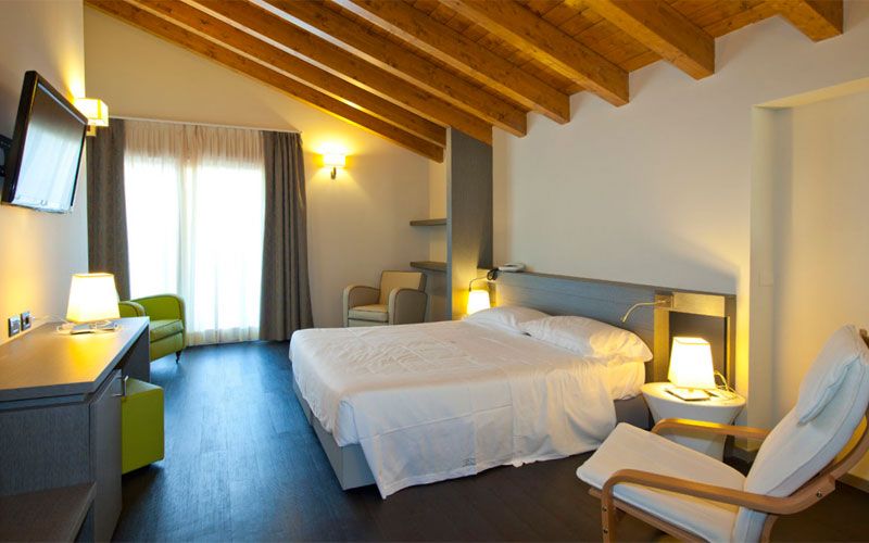 thumbnail Harmony Suite Hotel
