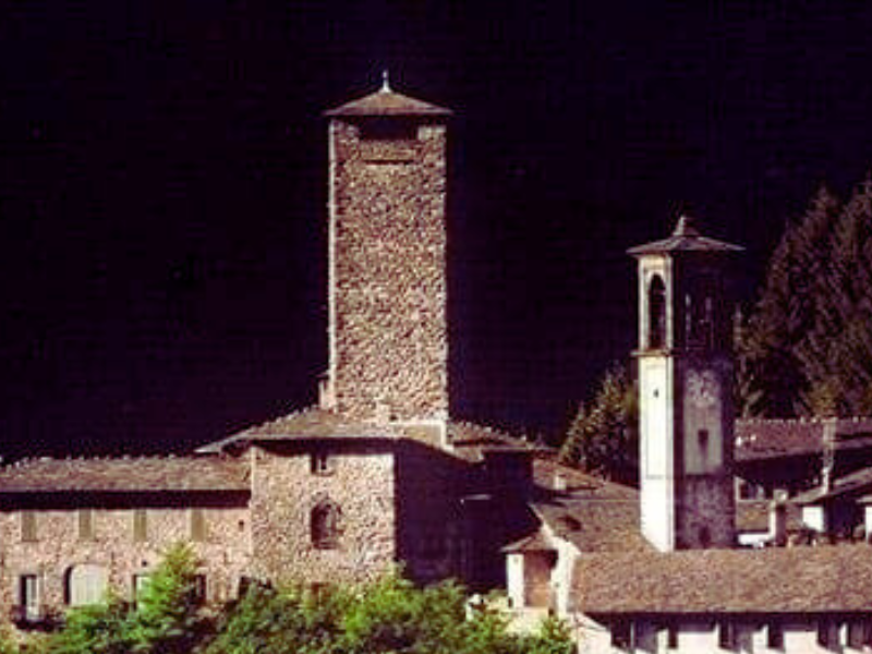 thumbnail Noir nel Borgo: intrighi a Palazzo