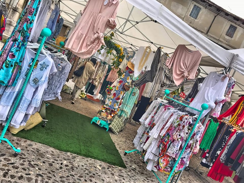thumbnail Il mercatino da Forte dei Marmi