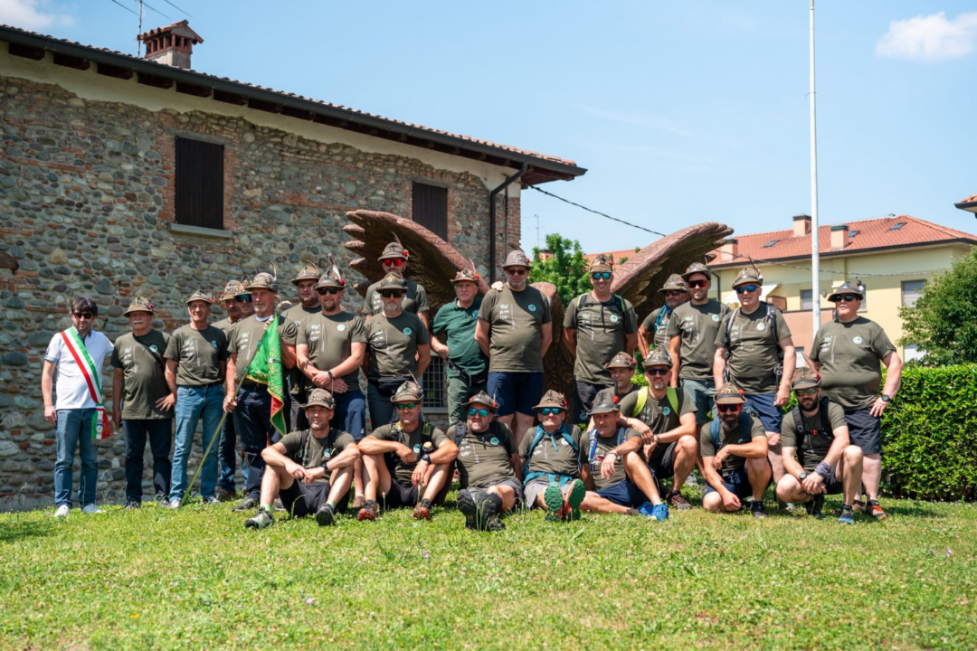 thumbnail Centenario di fondazione del gruppo Alpini Colere